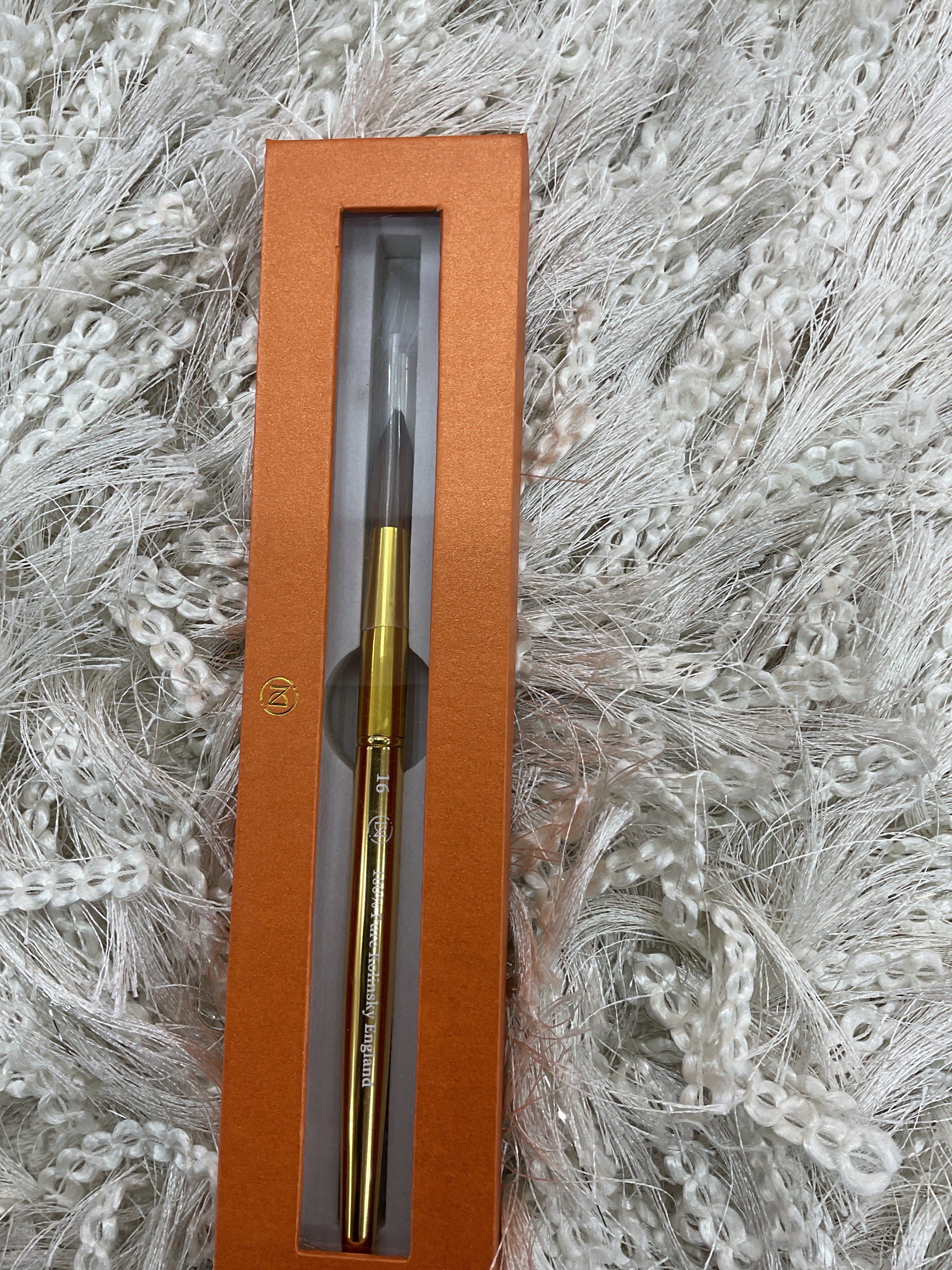 DN ACRYLIC BRUSH # 16